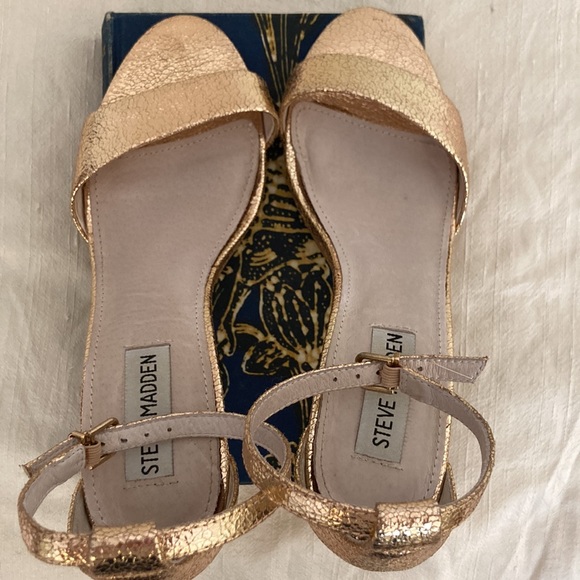 Steve Madden “Sillly” strappy sandal heels, Rosegold metallic, size 7 EUC - Picture 5 of 9